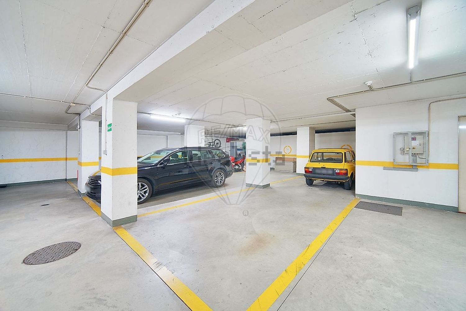 出租公寓 t2在Avenida Edmundo Lima Basto - 停车位