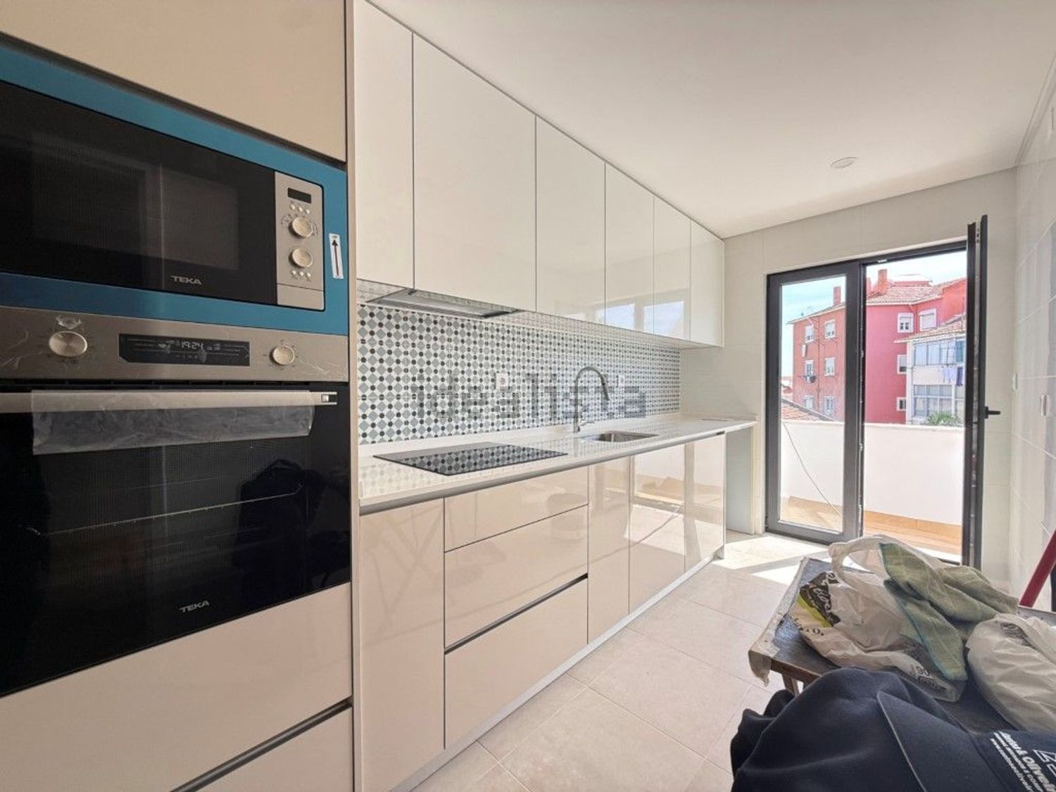 出租公寓 t3在Rua Capitão Leitão, 77 a - 厨房