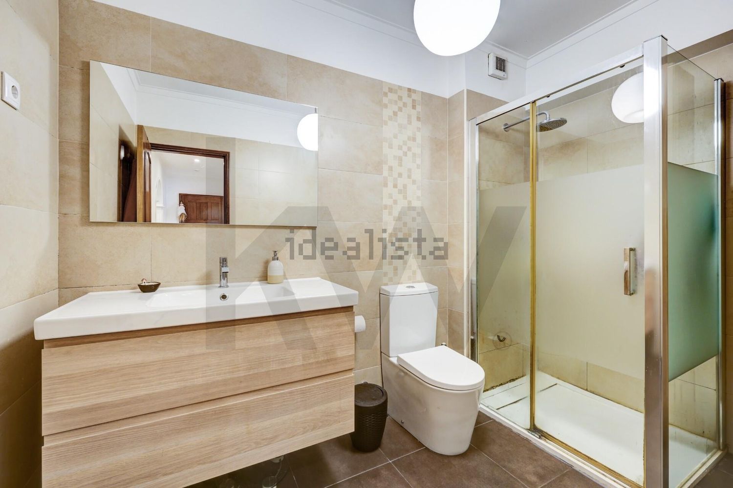 复式公寓出售在Rua Salgueiro Maia s/n - 卫生间