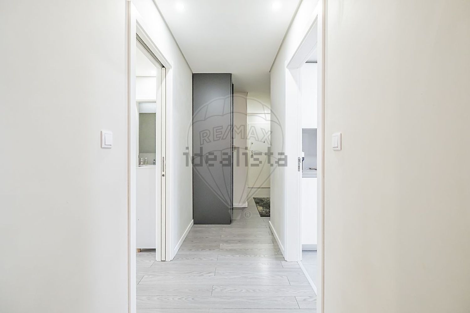 公寓 t3出售在Rua 25 de Abril de 1974 - 过道