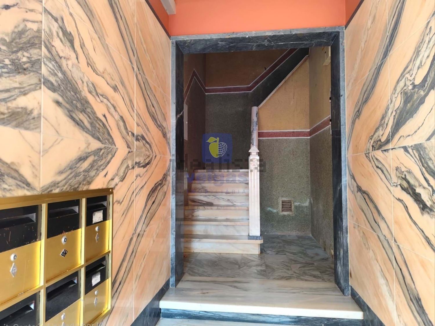 公寓 t2出售在Rua Mestre Afonso Domingues - 过道