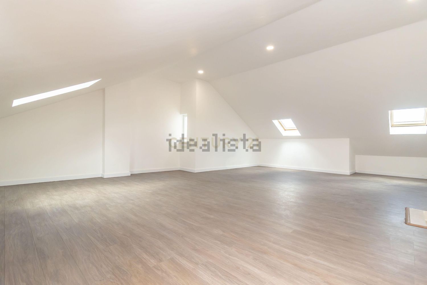 小楼房或独栋别墅出售在Avenida do Canto do Pinheiro - 居住