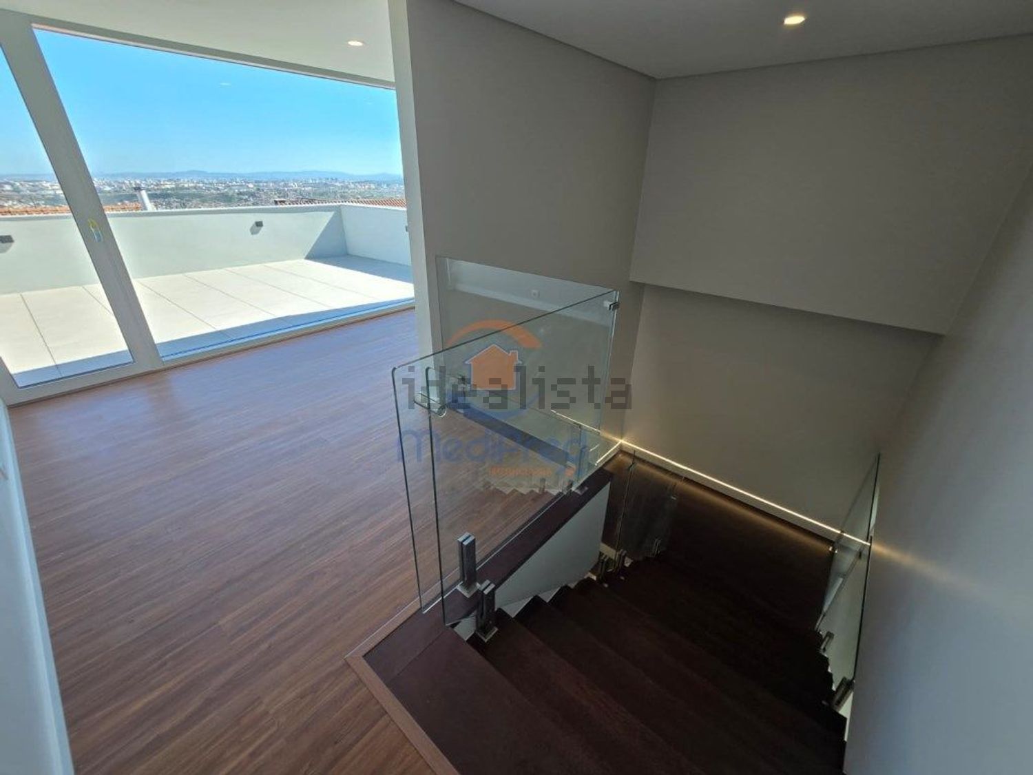 小楼房或独栋别墅出售在Pontinha e Famões - 阳台