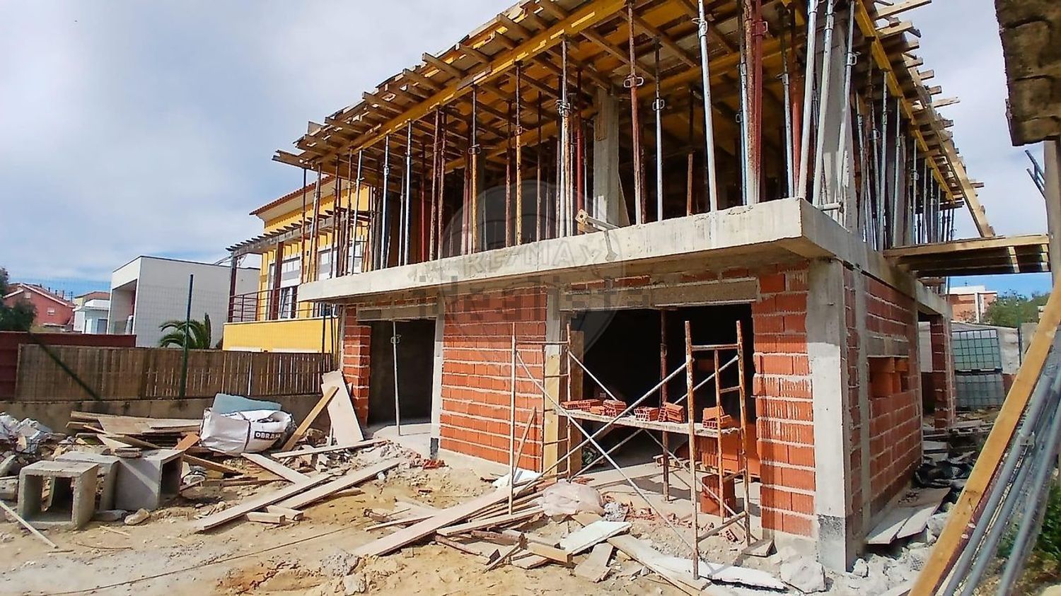 小楼房或独栋别墅出售在Rua Vale Rasteiro - 照片