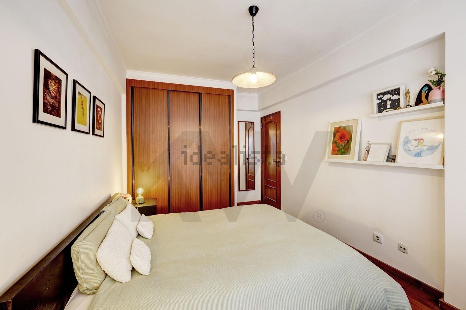 复式公寓出售在Rua Salgueiro Maia s/n - 卧室