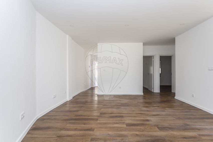 小楼房或独栋别墅出售在Praceta José Escada