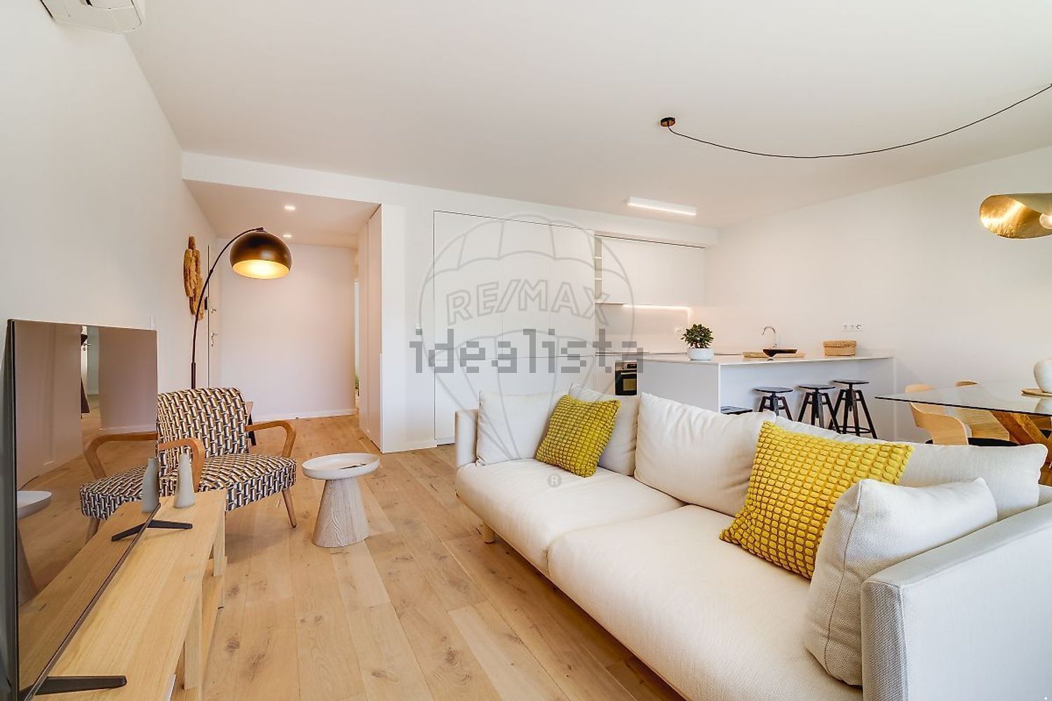 出租公寓 t2在Estrada Desvio - 客厅