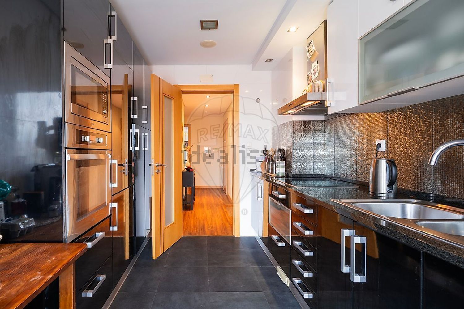 出租公寓 t2在Rua Heróis de Mucaba - 厨房