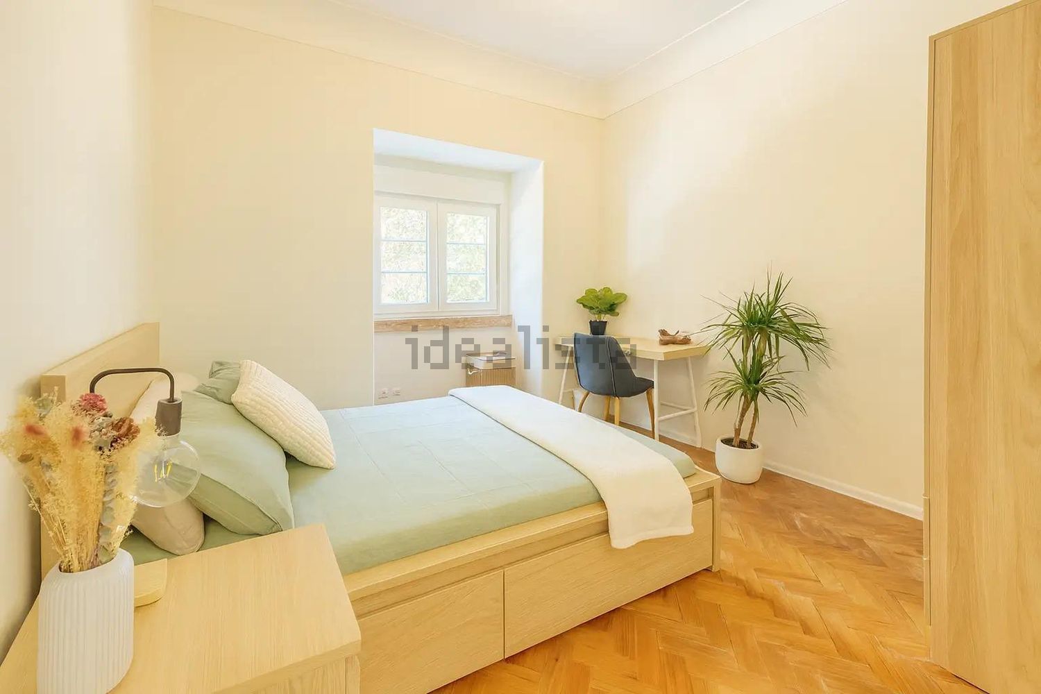 出租房间在Rua Leite de Vasconcelos, 77 - 卧室