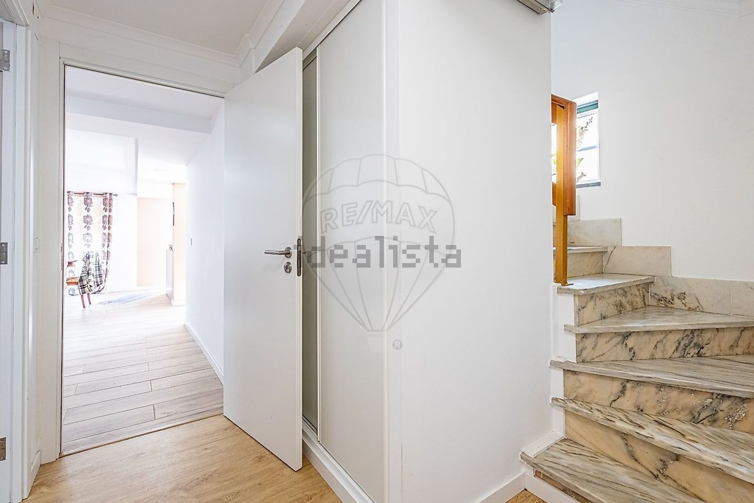 小楼房或独栋别墅出售在Rua das Flores - 照片