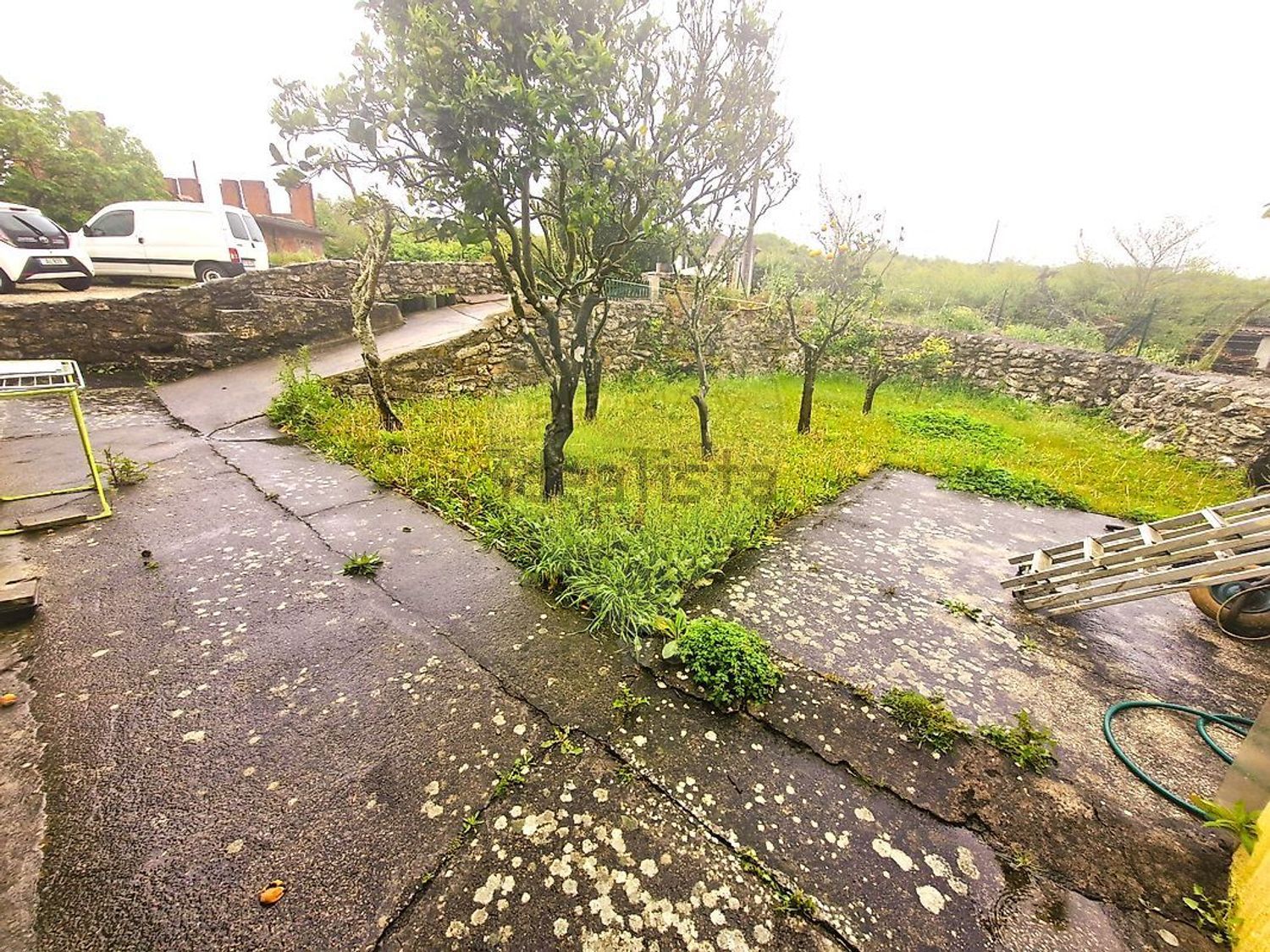 小楼房或独栋别墅出售在Estrada Sem Nome - 花园