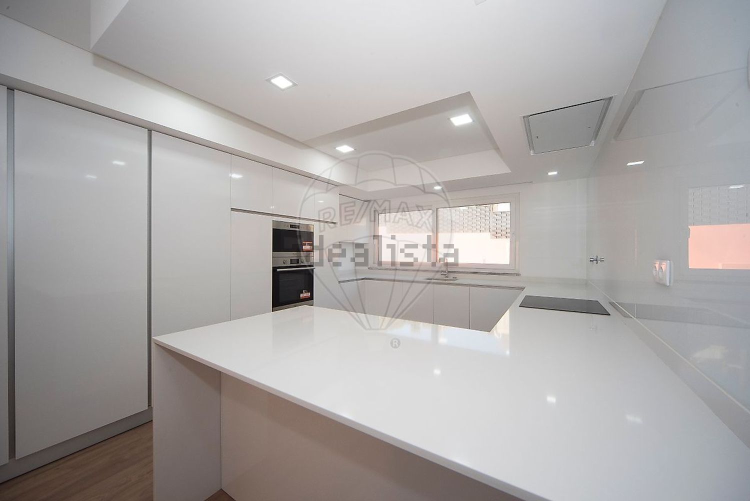 出租小楼房或独栋别墅Cm1318 - 厨房