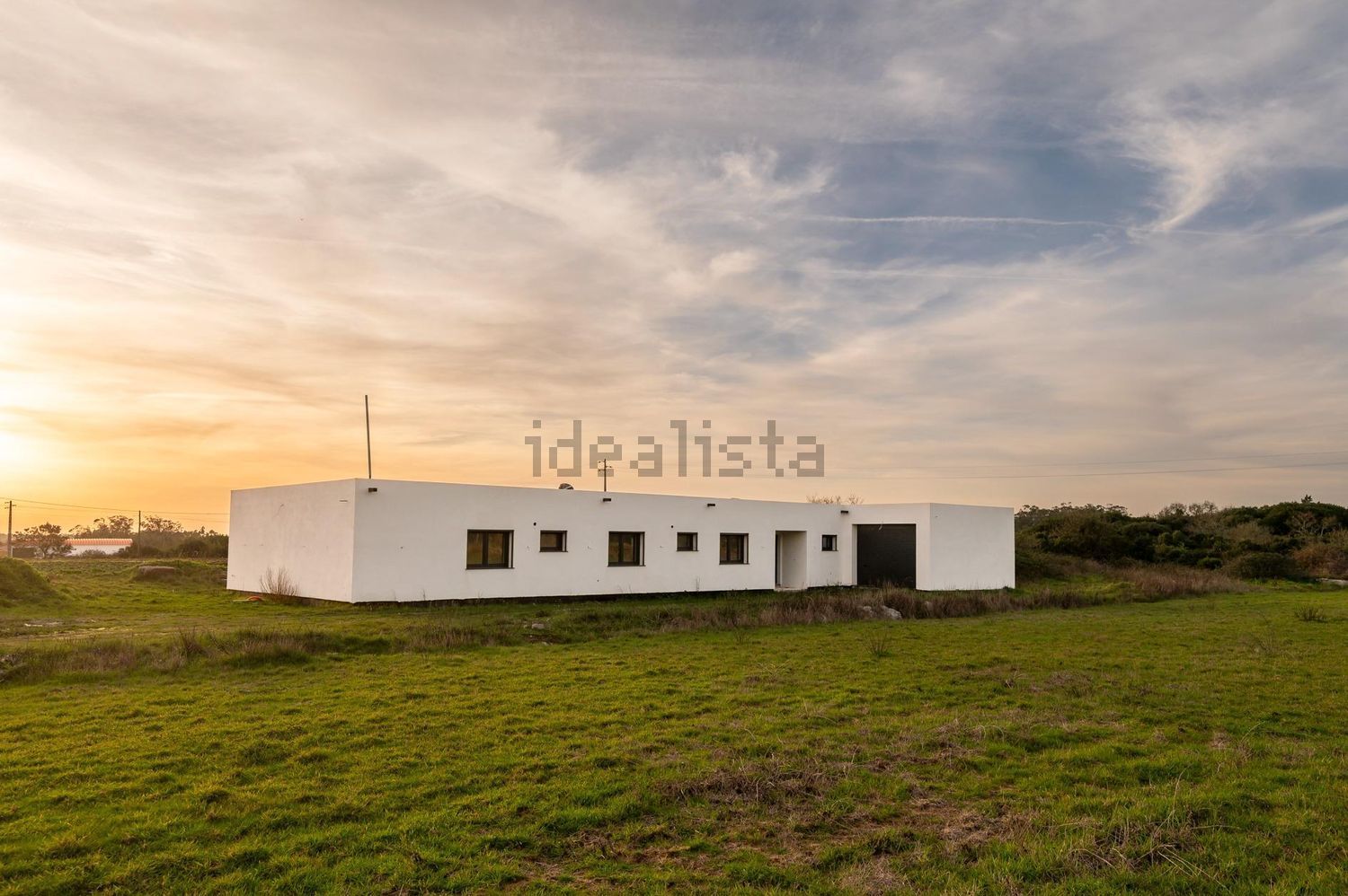 小楼房或独栋别墅出售在São Bartolomeu dos Galegos e Moledo - 外立面