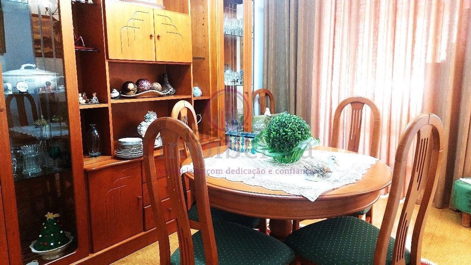 公寓 t2出售在Avenida Infante Dom Henrique - 客厅