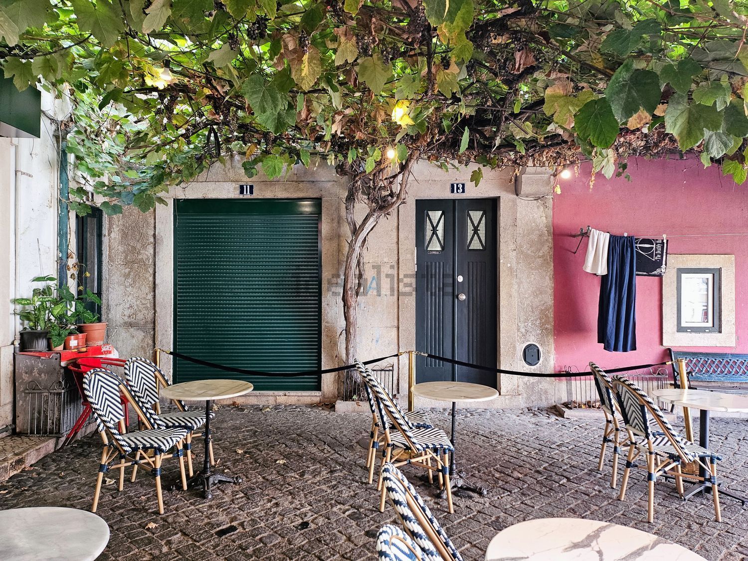 出租t0（单人公寓）在Beco de São Miguel, 13 - 视线