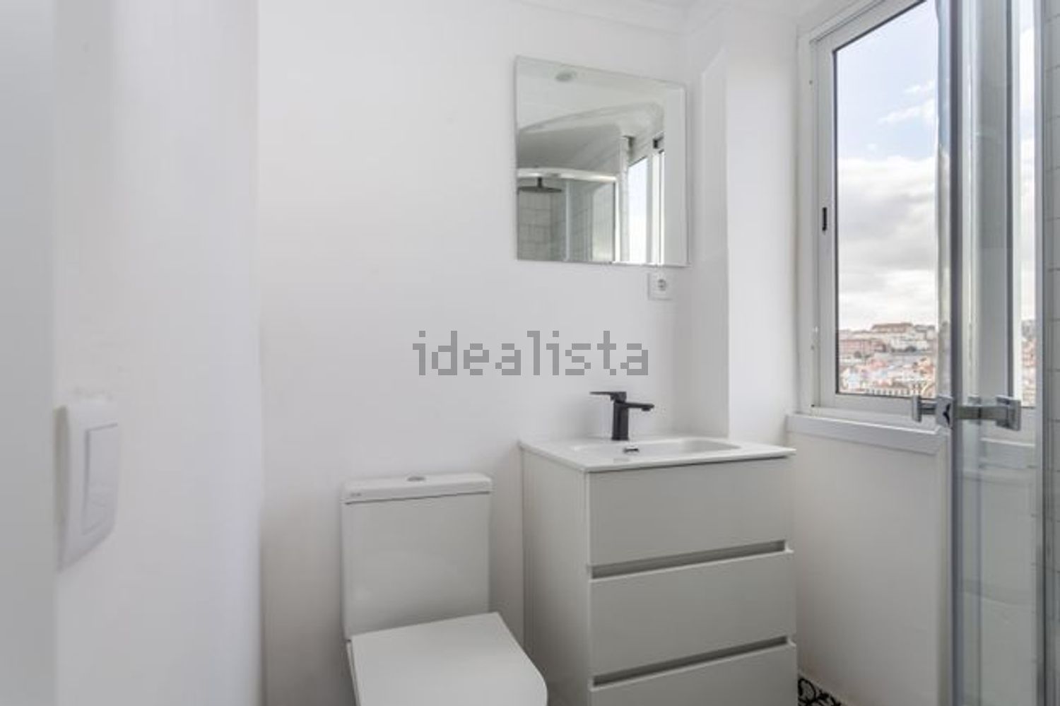 公寓 t2出售在Largo das Olarias s/n - 卫生间