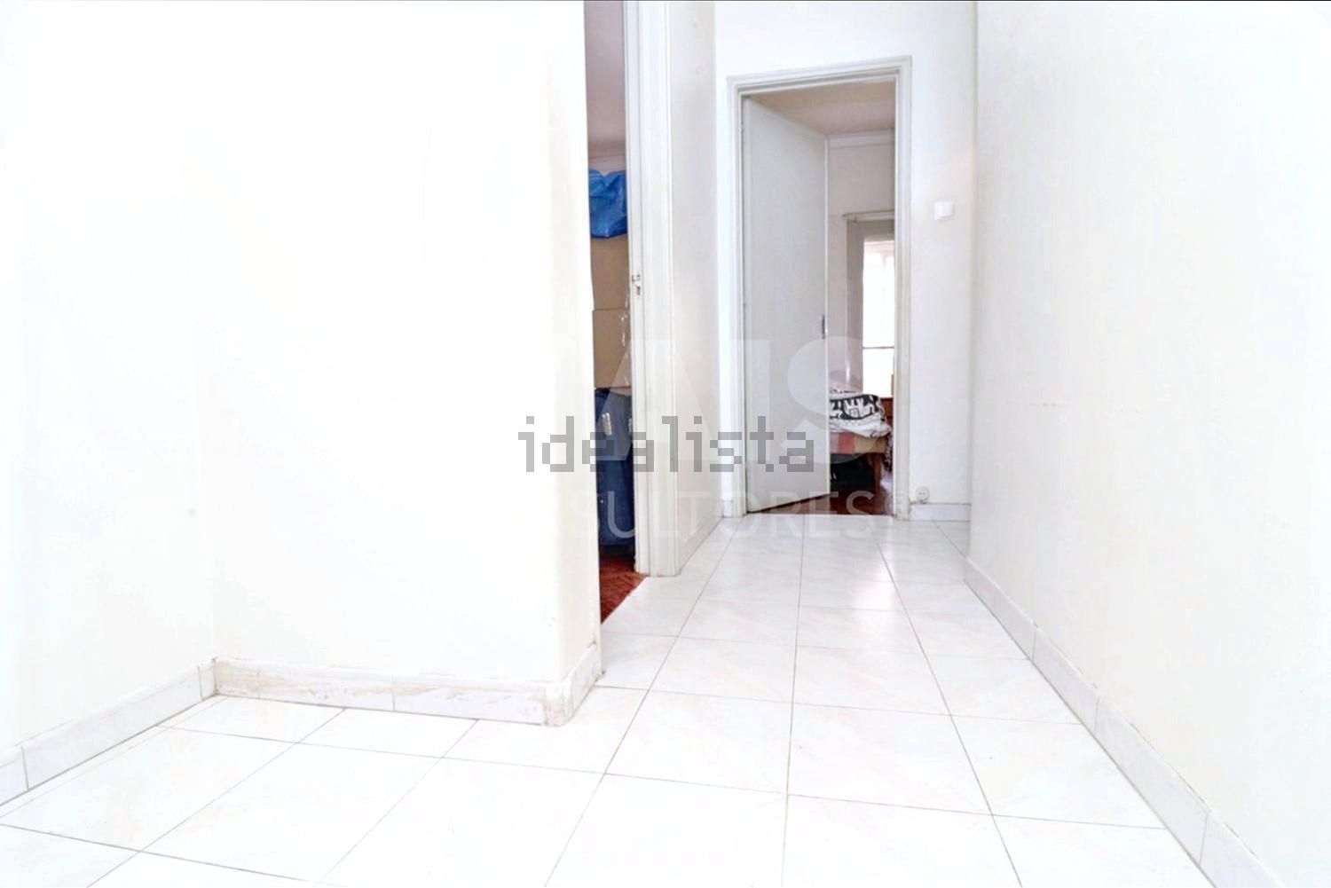 公寓 t2出售在Rua Alexandre Ferreira - 过道