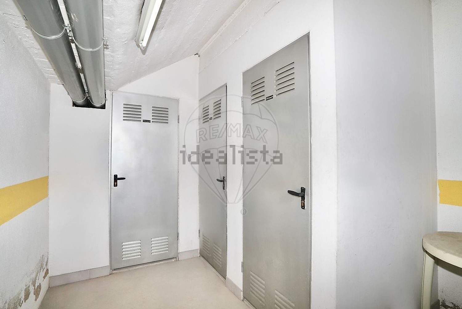 公寓 t3出售在Avenida Carlos Pinhão - 过道