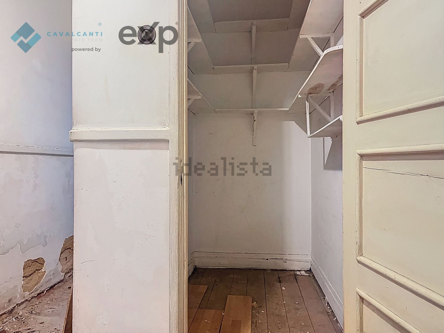 公寓 t3出售在Rua Barão de Sabrosa s/n - 储藏室