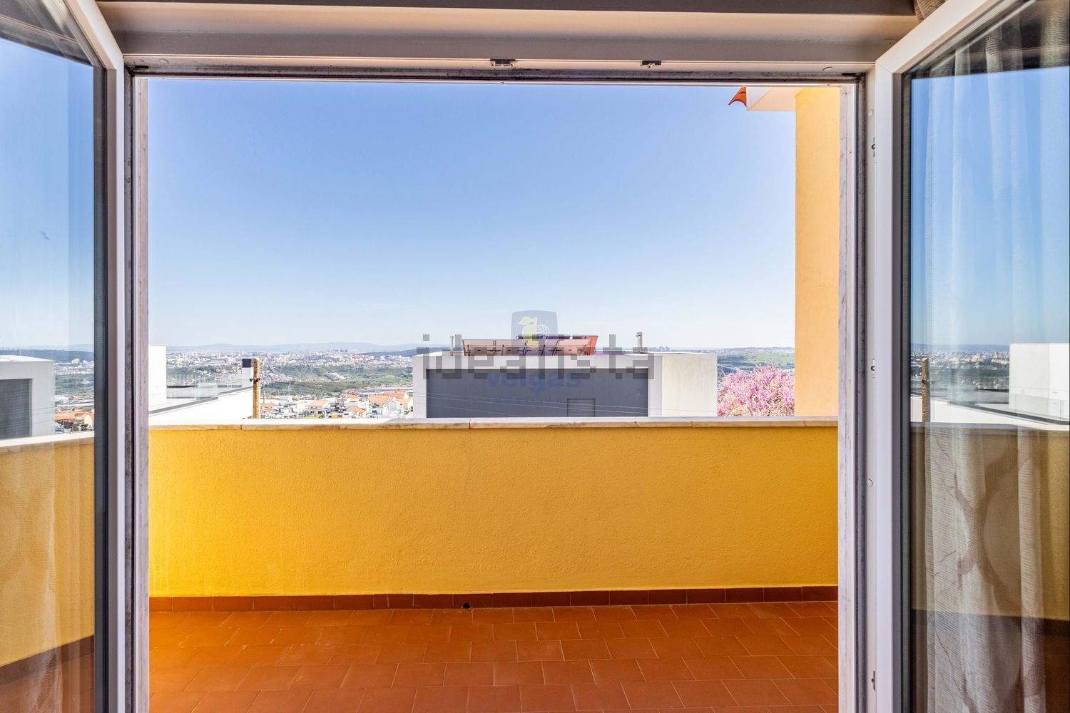 小楼房或别墅出售在Pontinha e Famões - 阳台