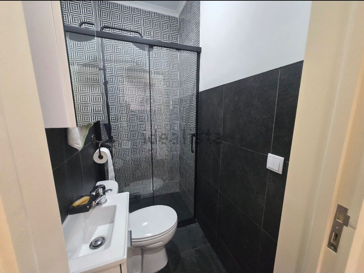 小楼房或独栋别墅出售在Estrada Nacional 10 - 卫生间