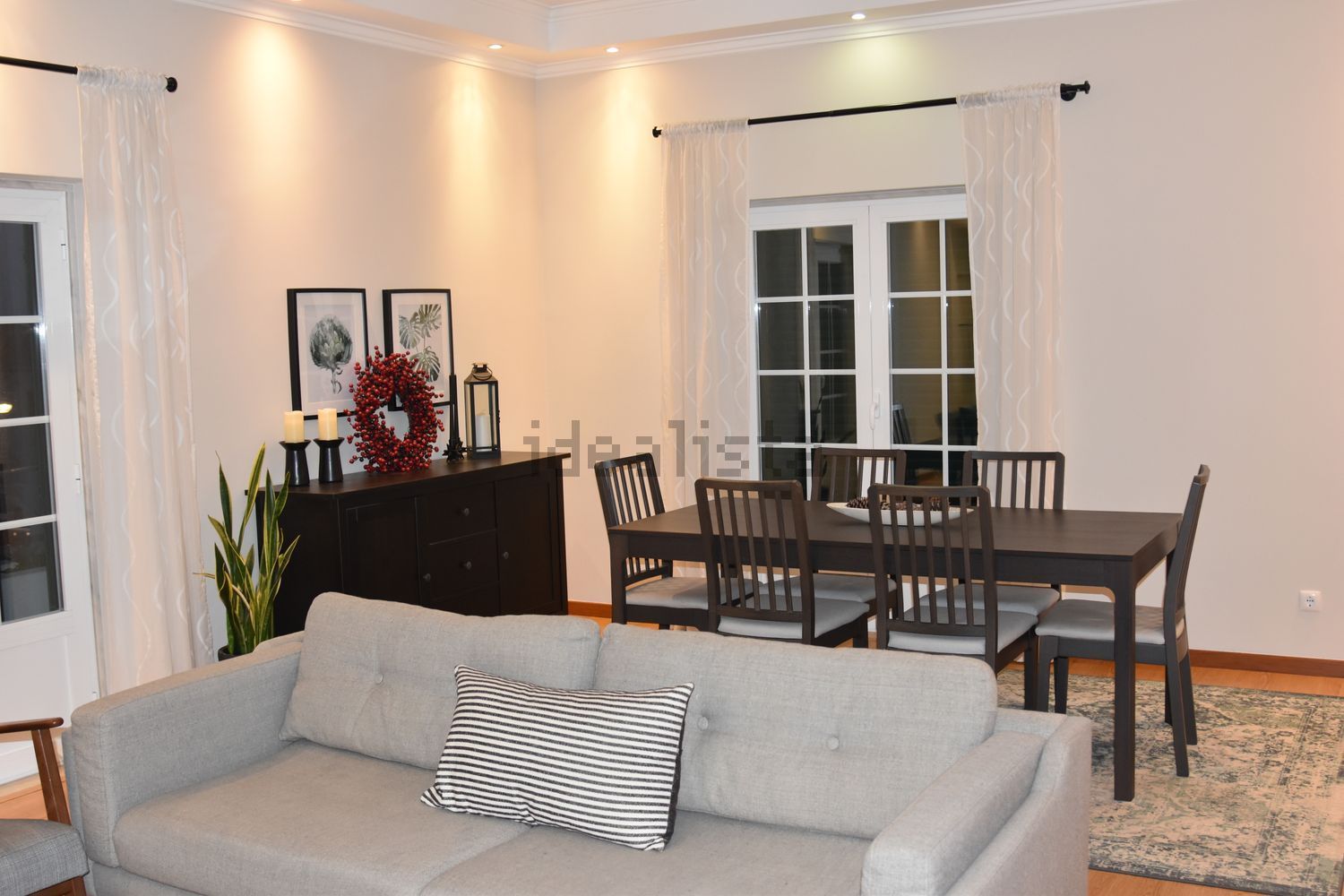 出租小楼房或独栋别墅在Rua António Augusto Pereira de Almeida, 29 - 客厅