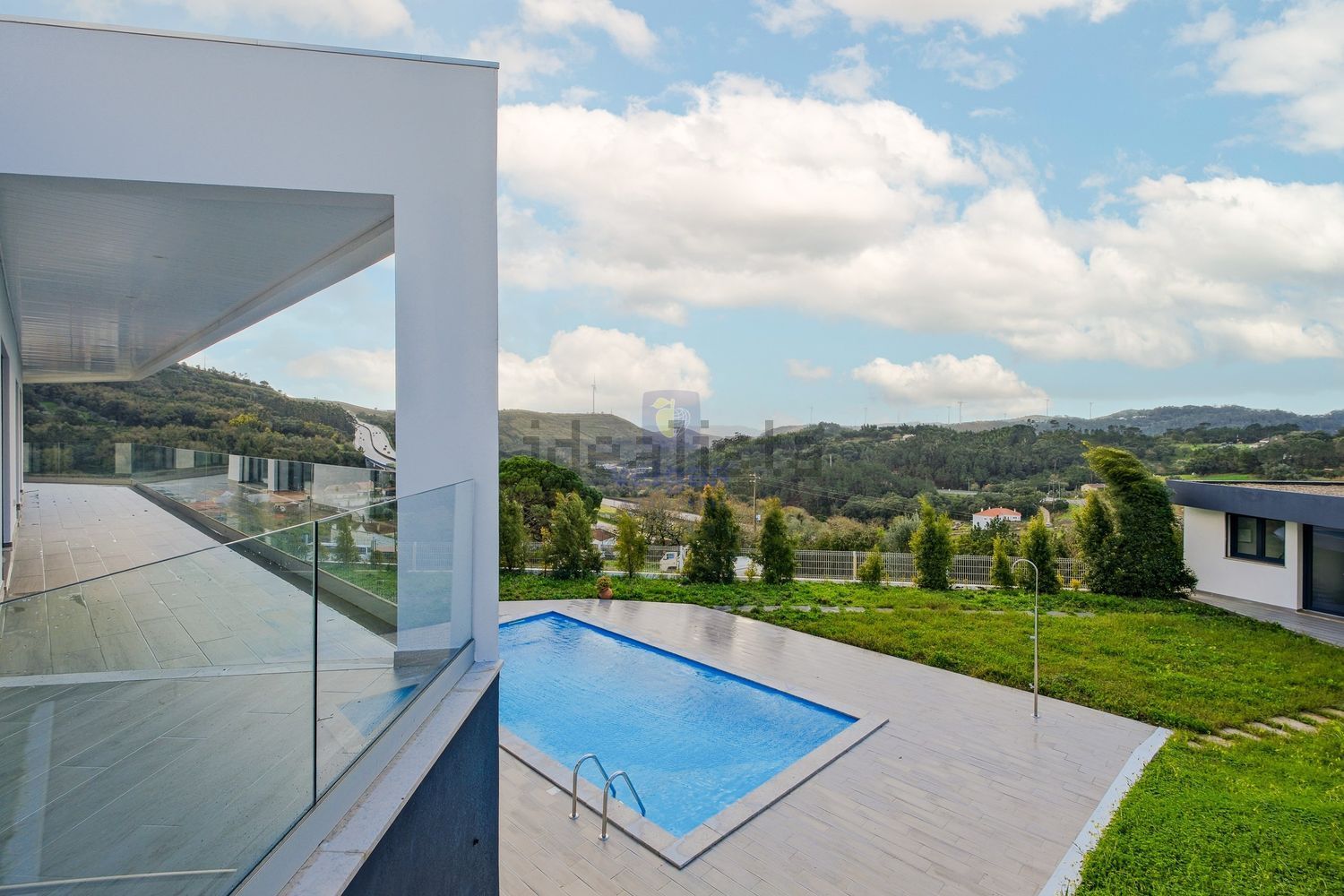 小楼房或别墅出售在Lousa - 游泳池