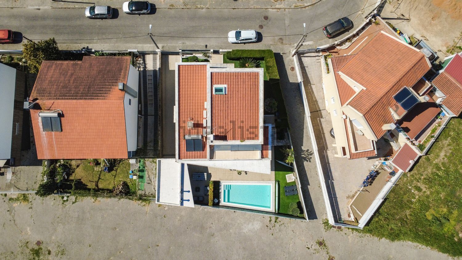 小楼房或独栋别墅出售在Rua Jorge Brum do Canto - 视线