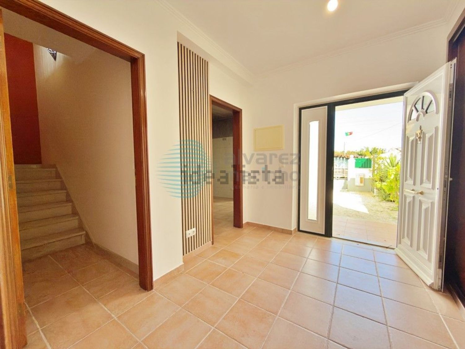 小楼房或独栋别墅出售在Rua 1° de Maio, 3 - 照片