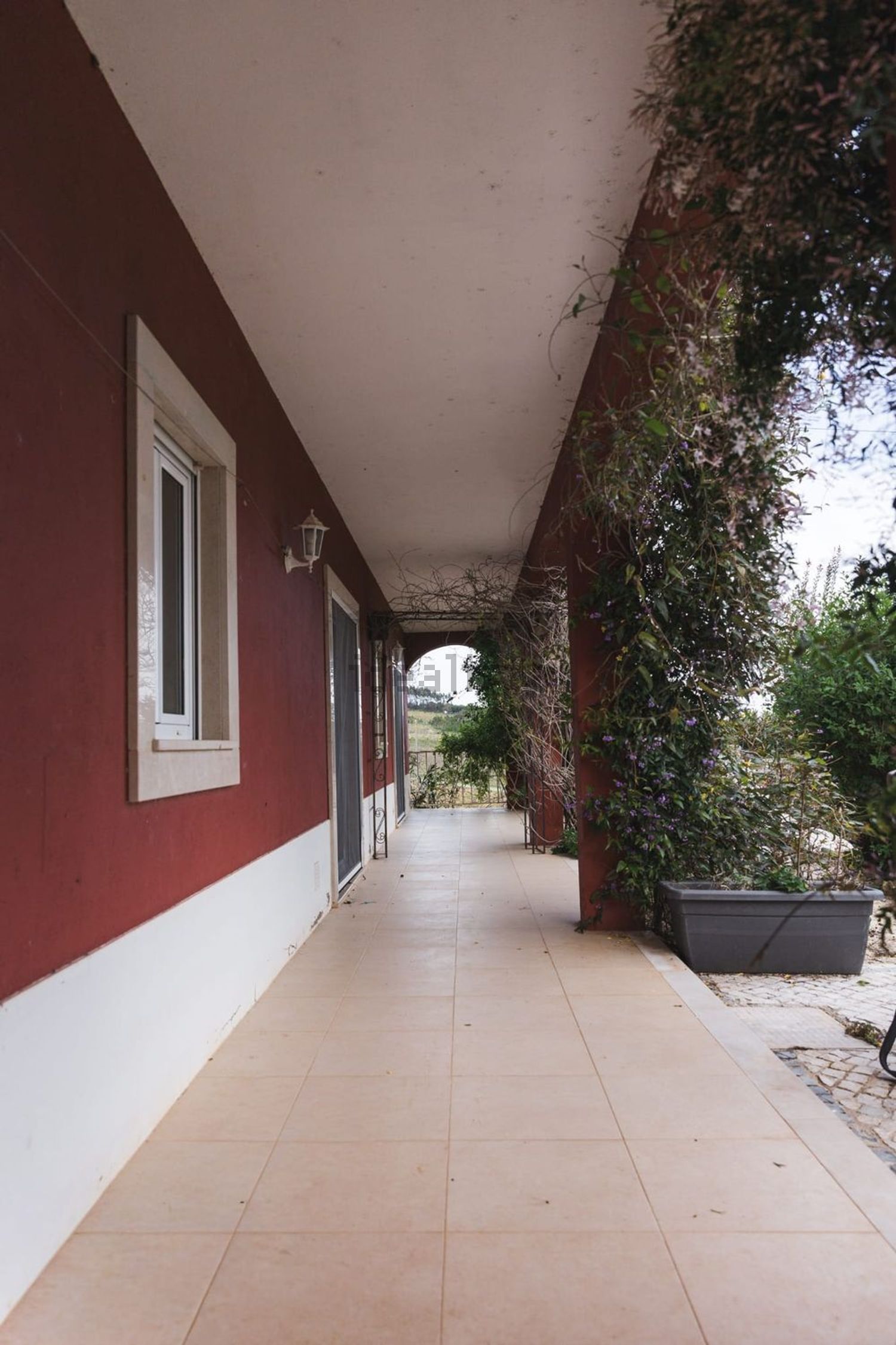 小楼房或独栋别墅出售在Peral - 过道