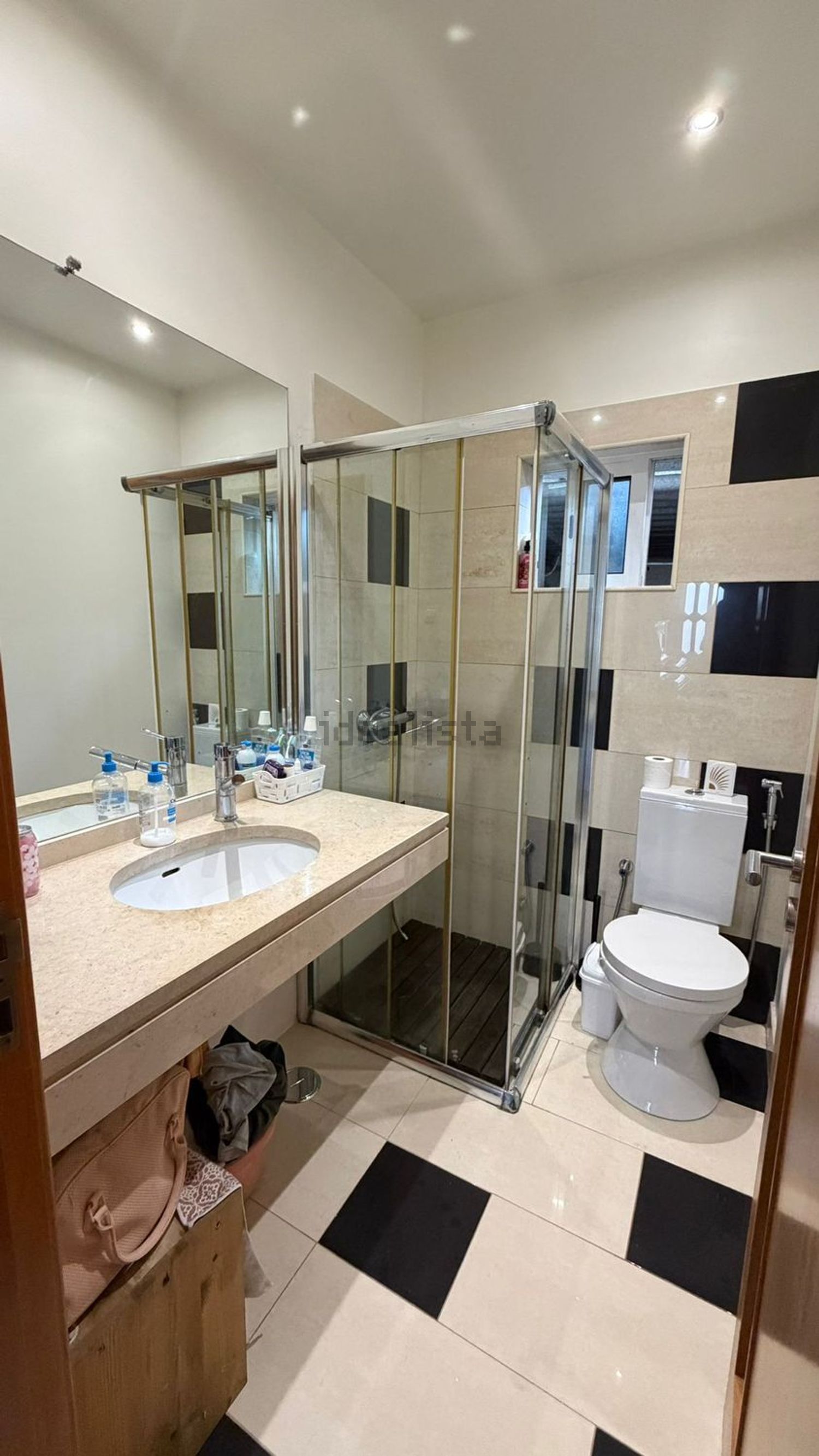 小楼房或独栋别墅出售在Rua das Rosas - 卫生间