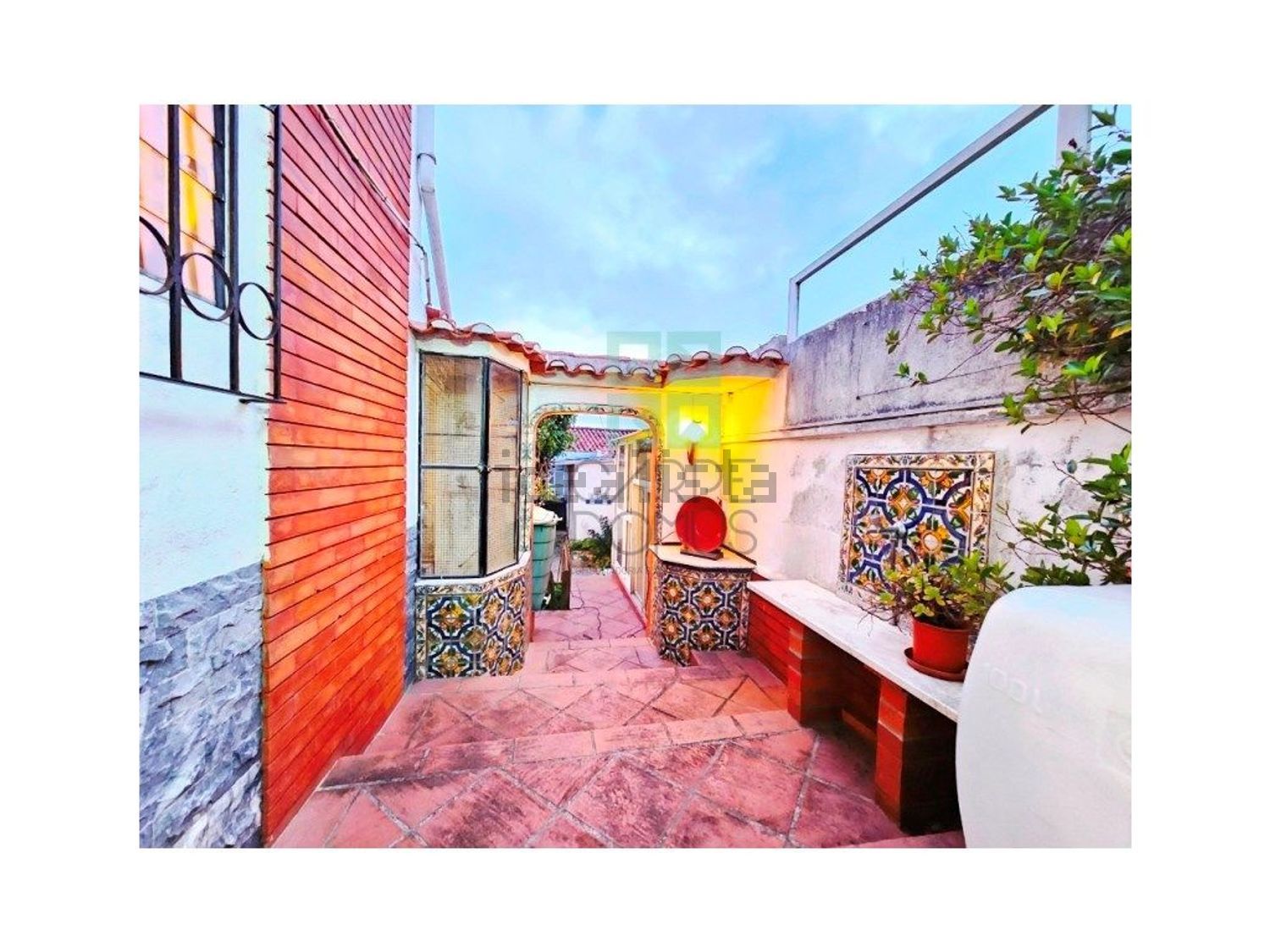 小楼房或独栋别墅出售在Rua Zambujal, 263 a - 阳台