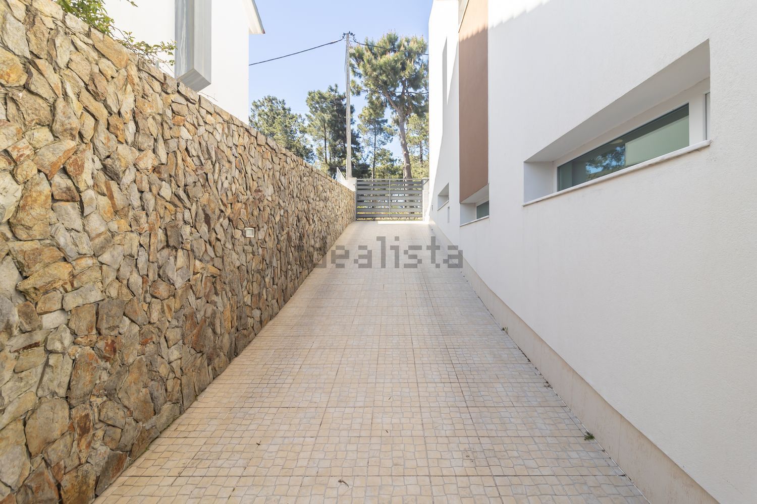 小楼房或独栋别墅出售在Rua Jorge Brum do Canto - 外立面