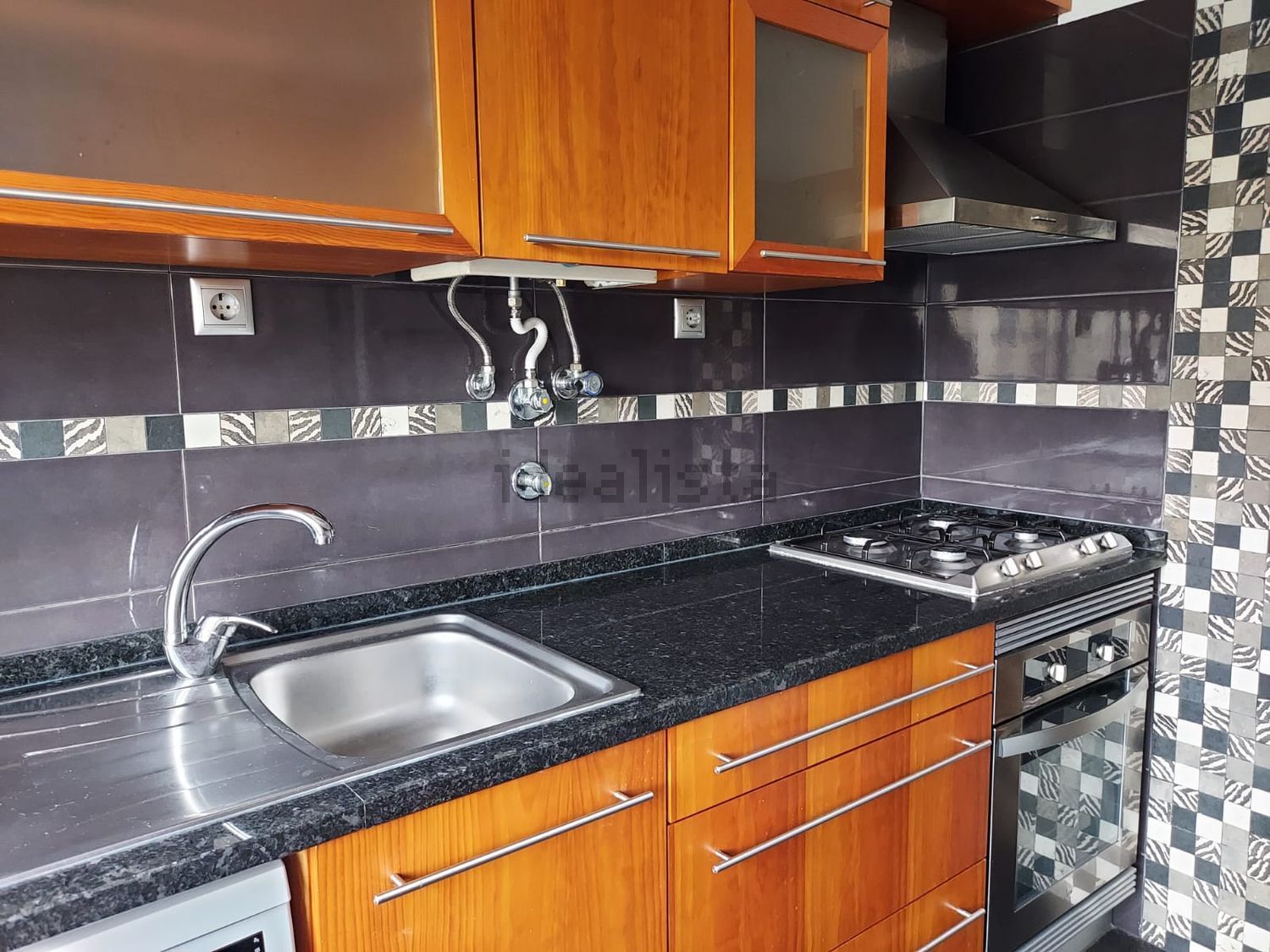 出租公寓 t2在Praça Infante Dom Duarte, 5 - 厨房