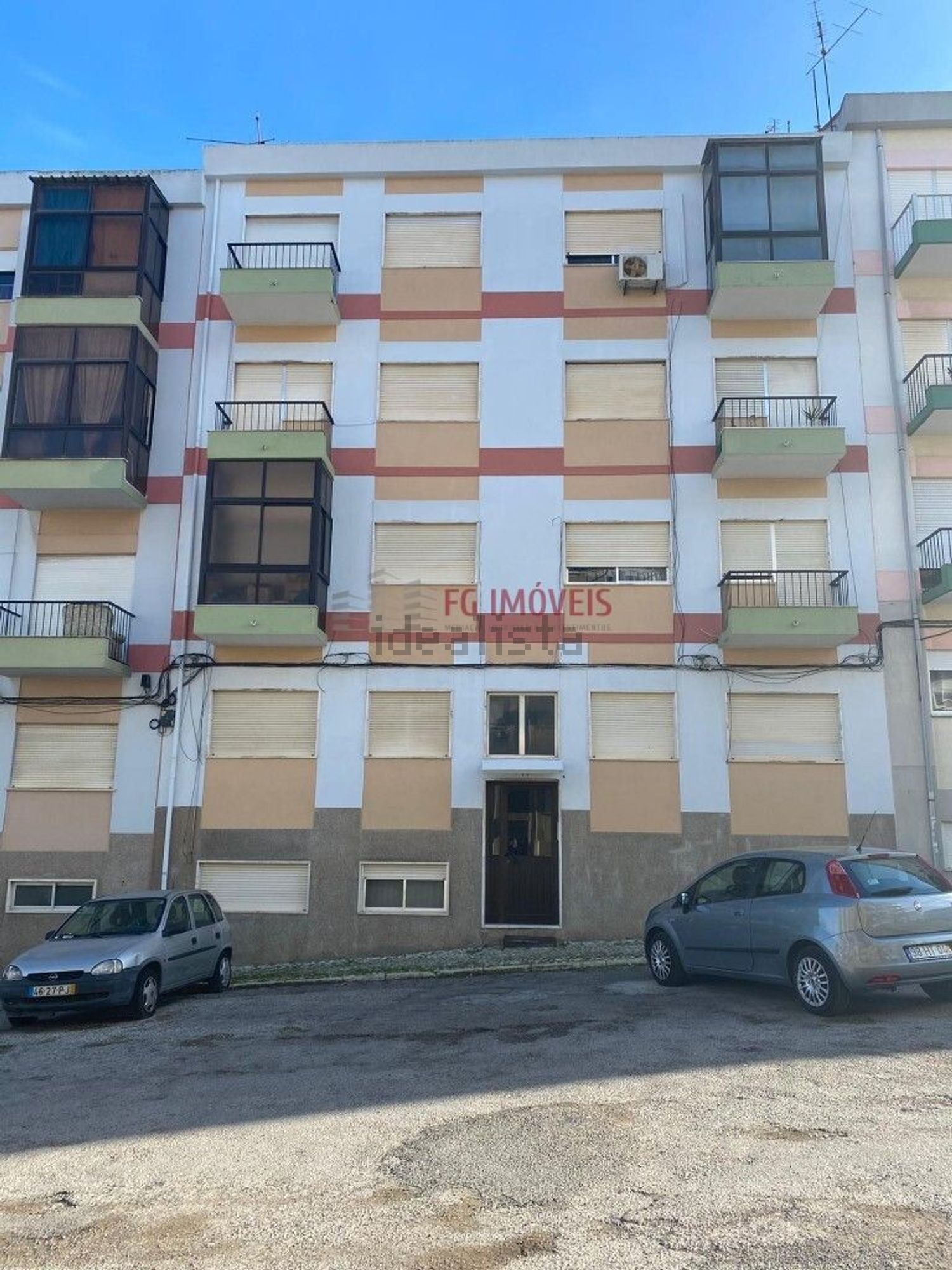 公寓 t2出售在Rua José Elias Garcia - 视线