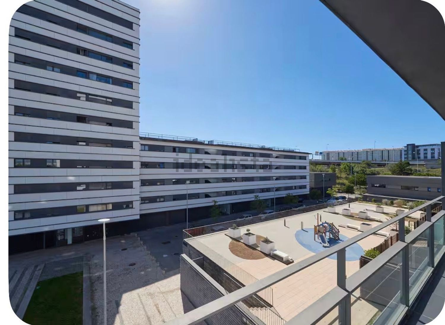 出租小楼房或独栋别墅在Rua do Volga, 1 - 院子