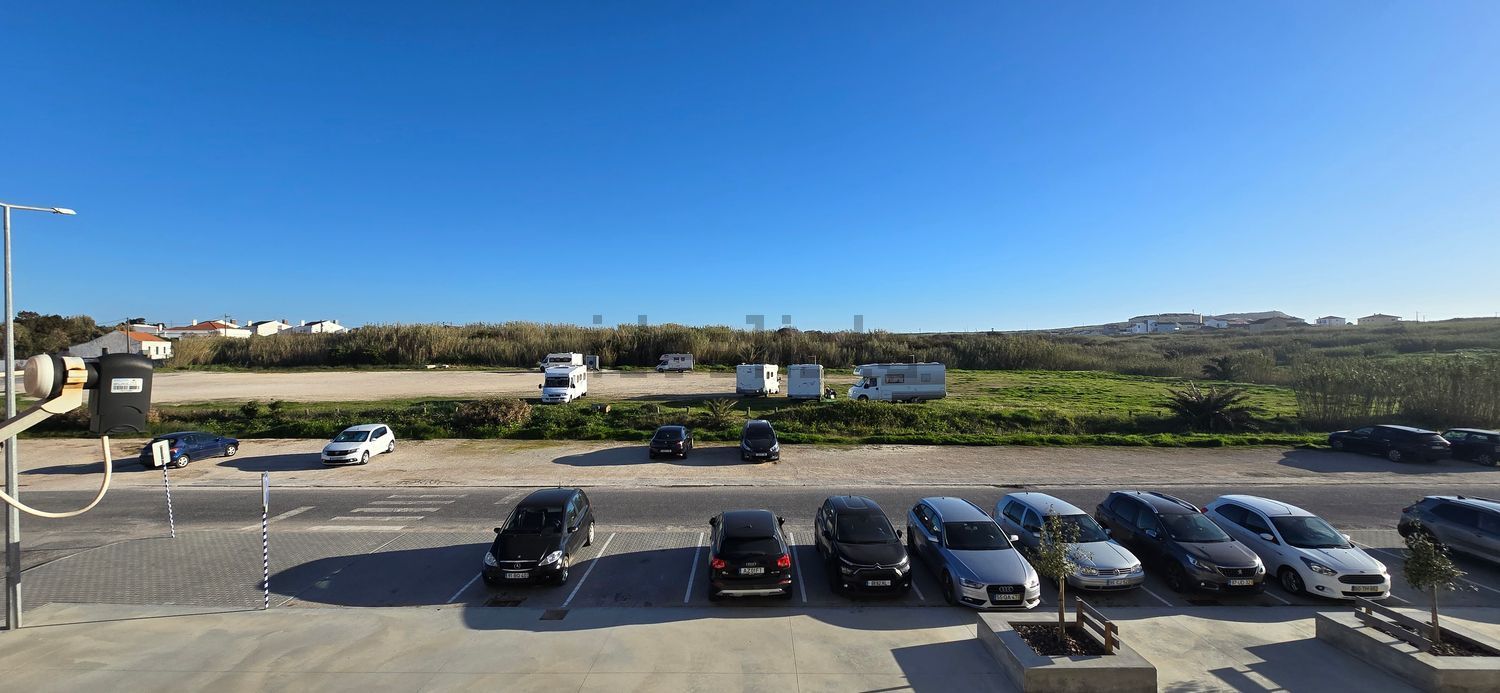 公寓 t2出售在Rua General Humberto Delgado, 6 - 露台