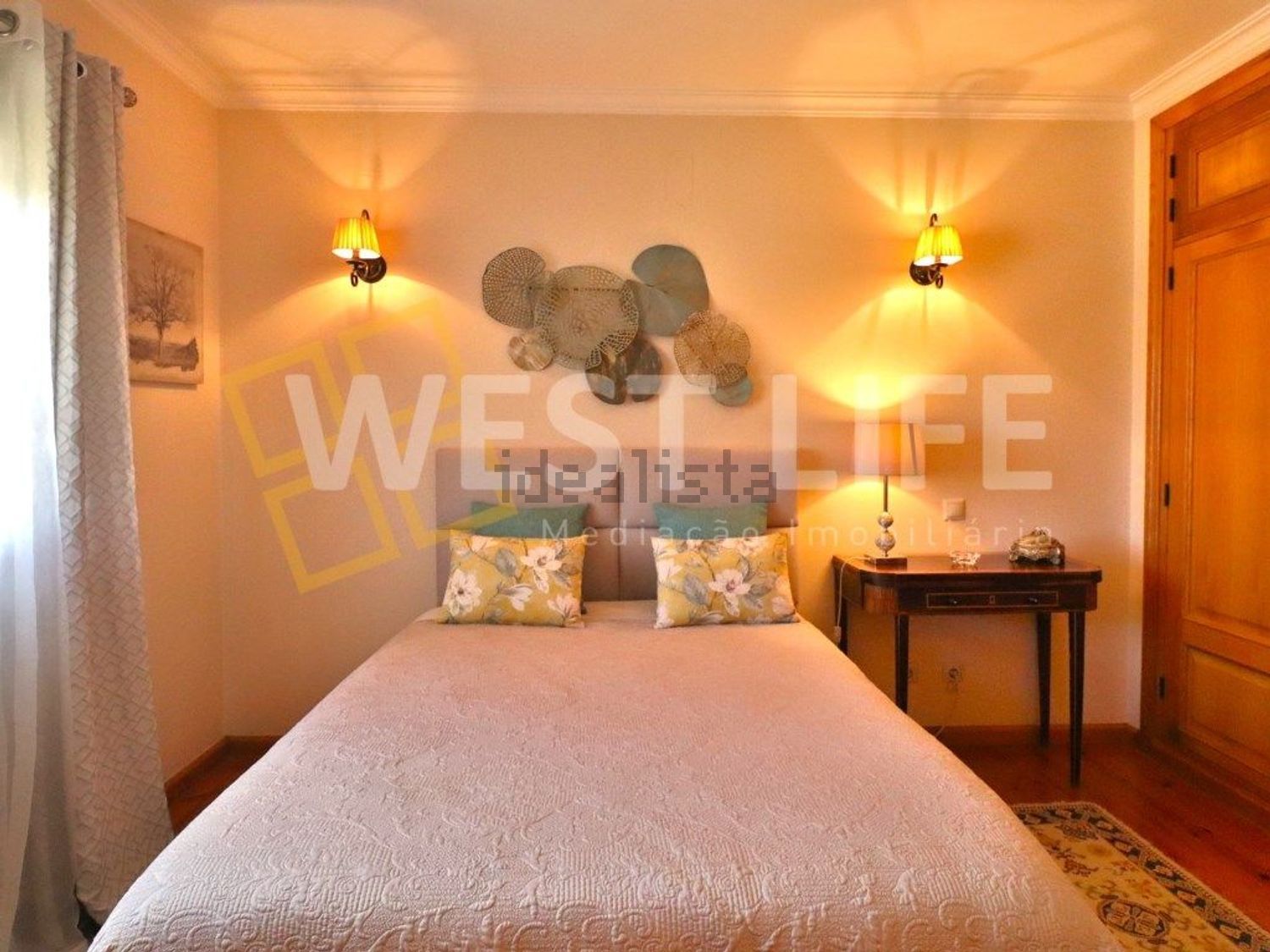 小楼房或独栋别墅出售在Turcifal - 卧室