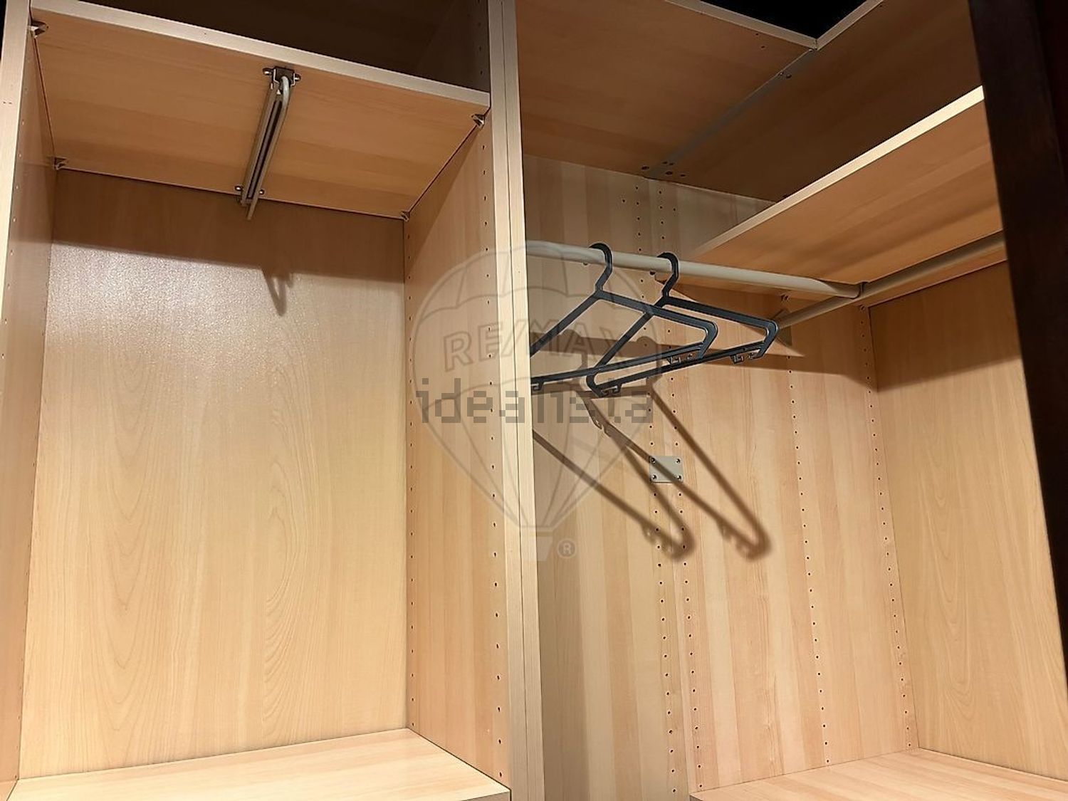 出租公寓 t1在Avenida Professor Doutor Reinaldo dos Santos - 试衣间