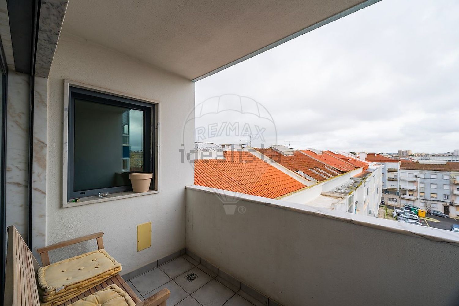 出租公寓 t2在Rua Heróis de Mucaba - 露台