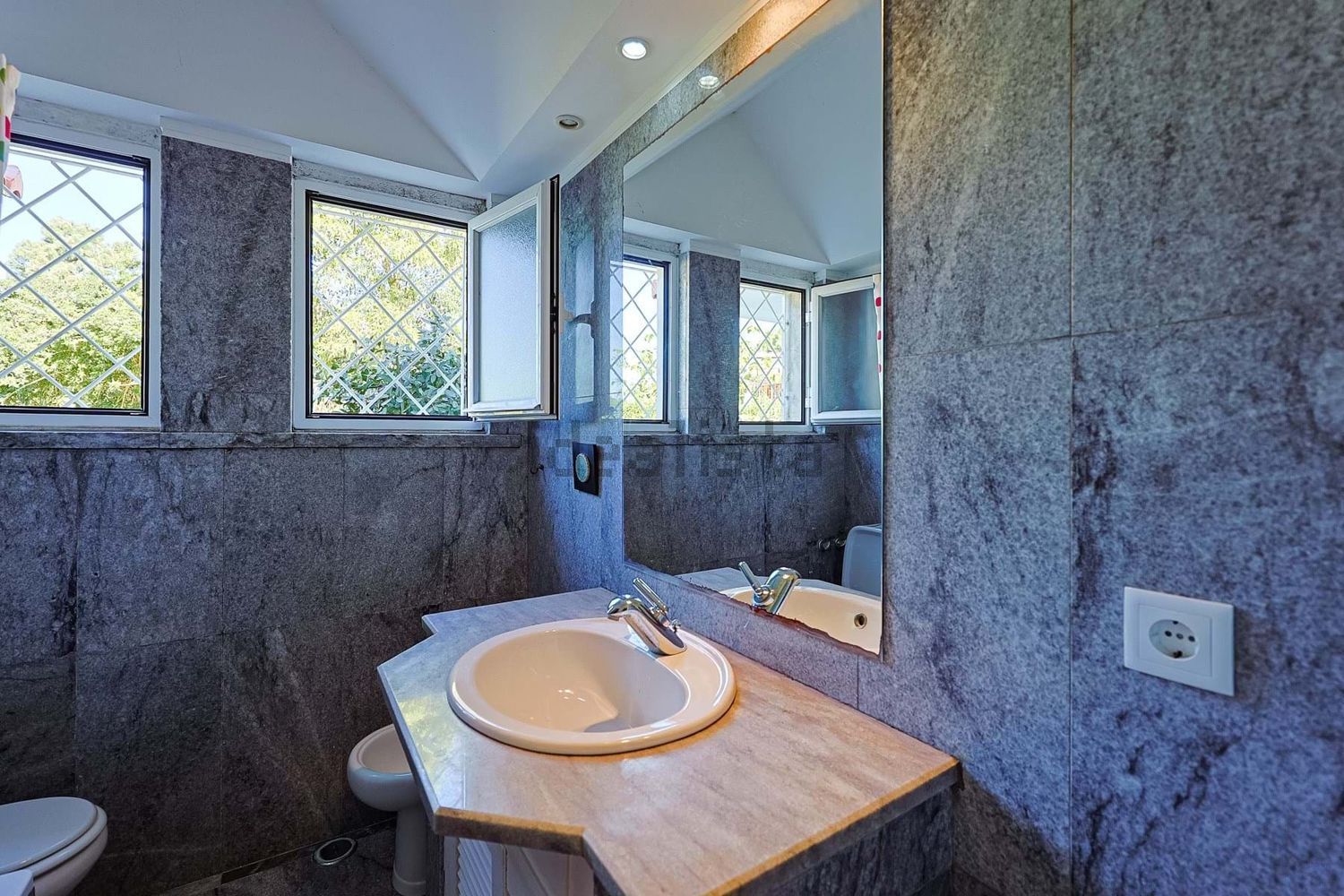 小楼房或独栋别墅出售在Rua 28 de Setembro - 卫生间