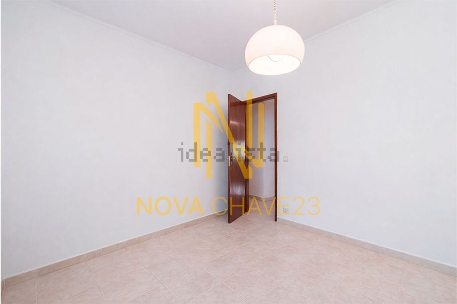 公寓 t2出售在Rua Camilo Castelo Branco - 卧室