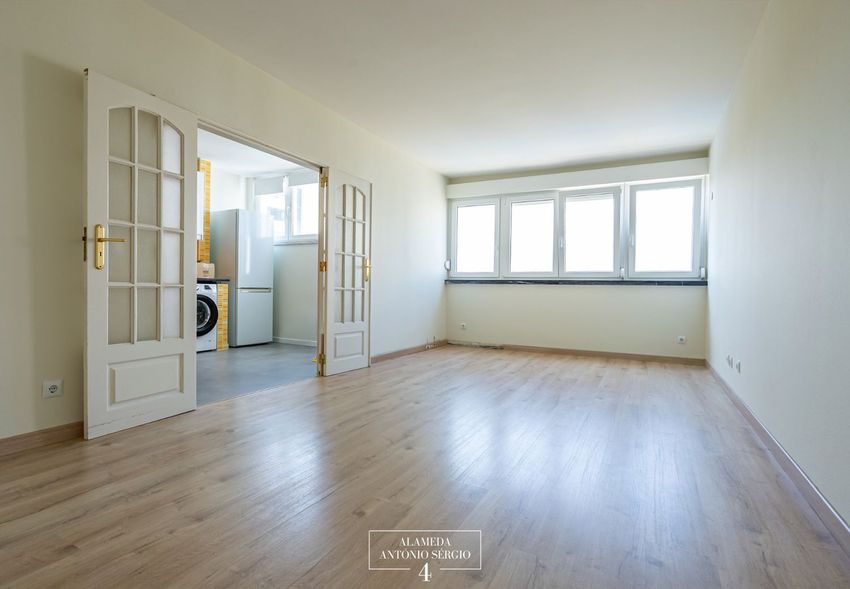 出租公寓 t2在Alameda António Sérgio, 4