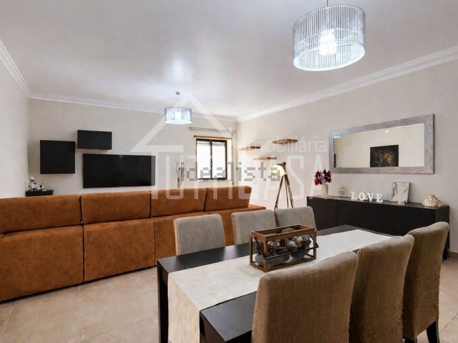 公寓 t2出售在Rua Francisco Pereira Júnior - 客厅