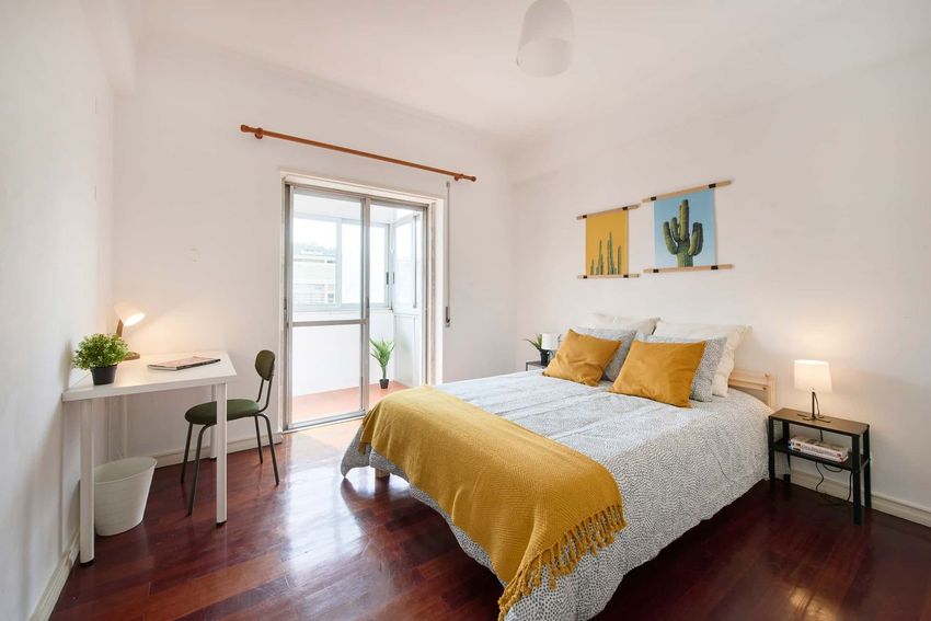 出租房间在Rua Professor Reinaldo dos Santos, 5