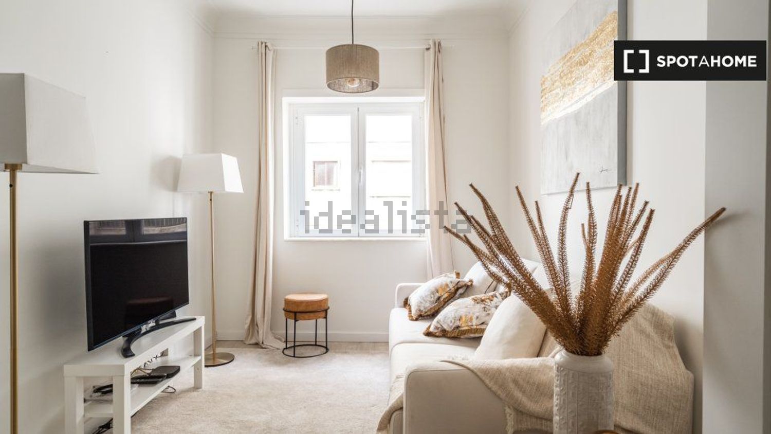 出租公寓 t2在Rua António Maria Baptista - 客厅