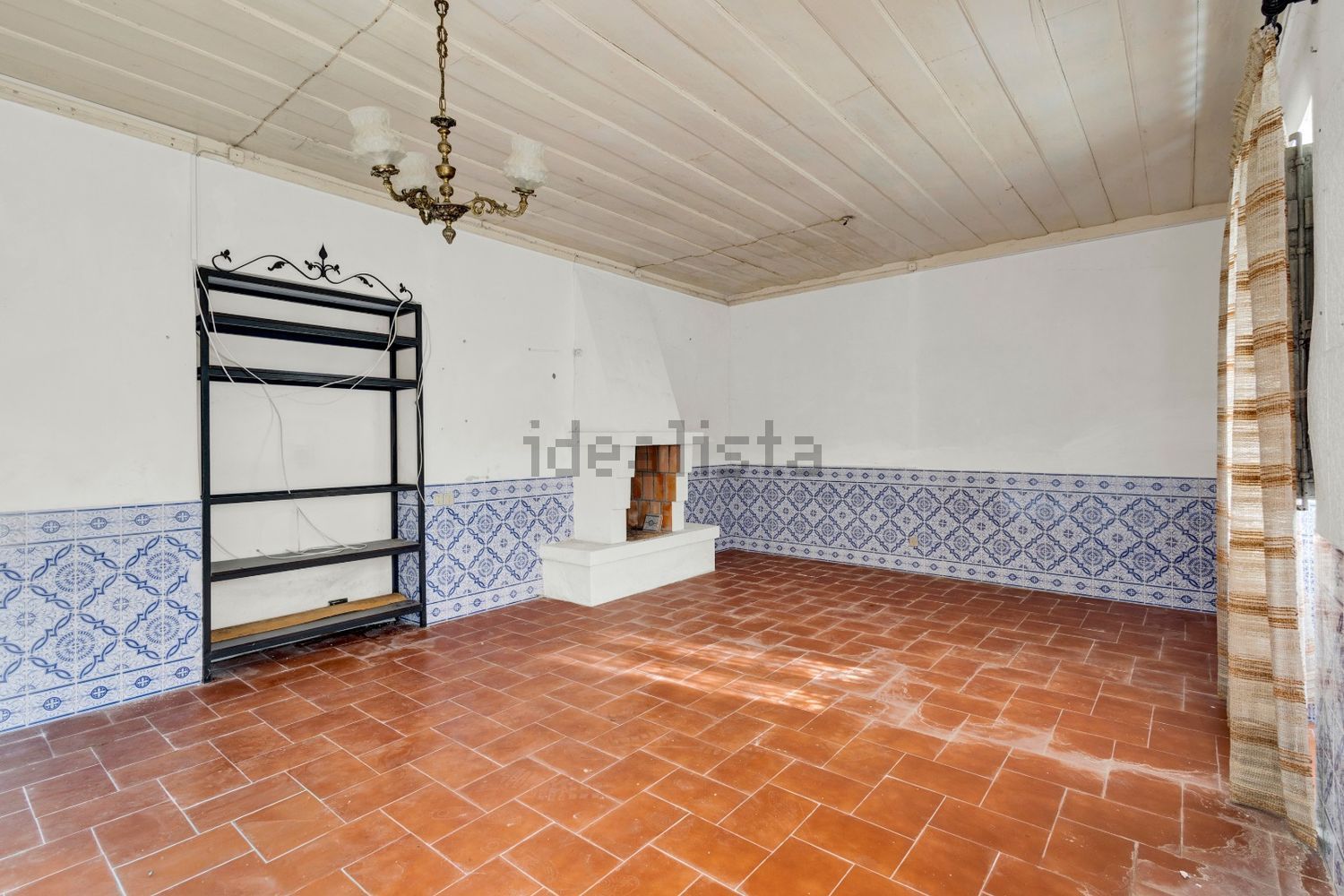 小楼房或独栋别墅出售在Rua Direita - 客厅