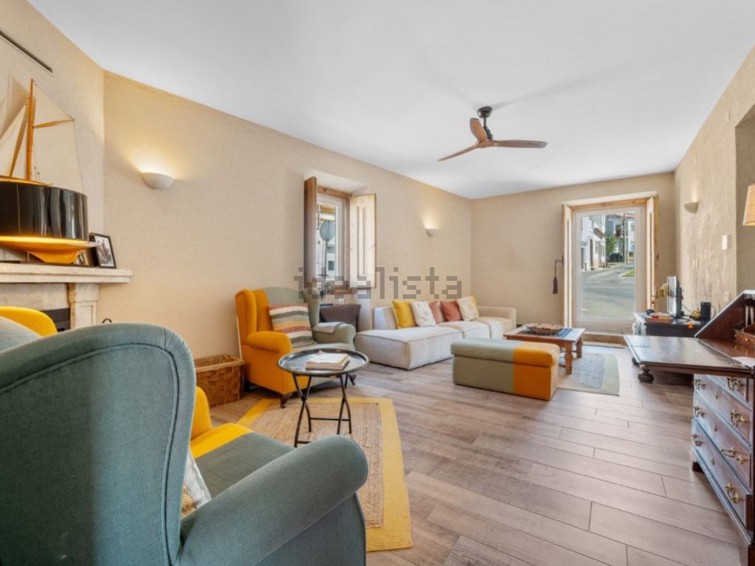 出租小楼房或独栋别墅在Rua Miguel Bombarda, 2 - 客厅