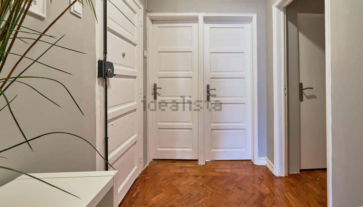 出租房间在Avenida Eduardo Jorge s/n - 过道