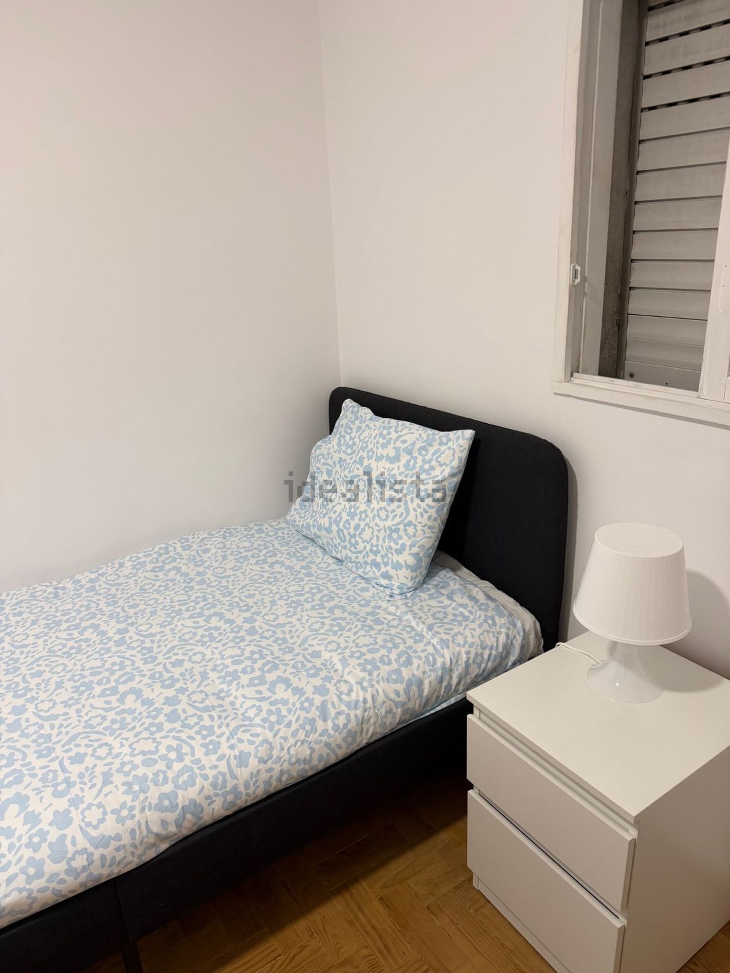 出租房间在Praça de Chinde, 8 - 卧室